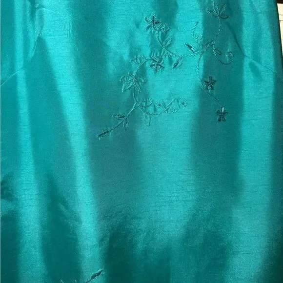 Dawn Joy Sleeveless Floral Dress - Picture 3 of 8